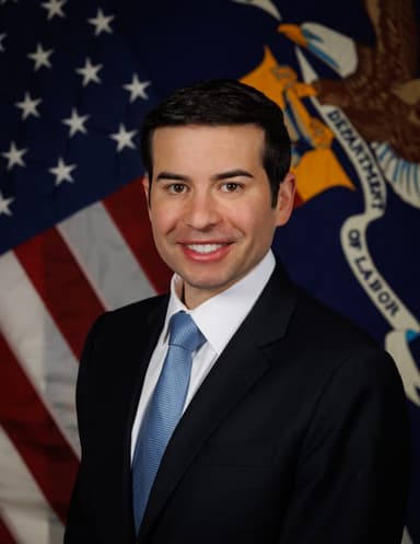 Official portrait of Keith E. Sonderling