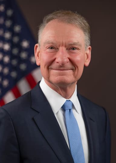 Official portrait of Paul Atkins